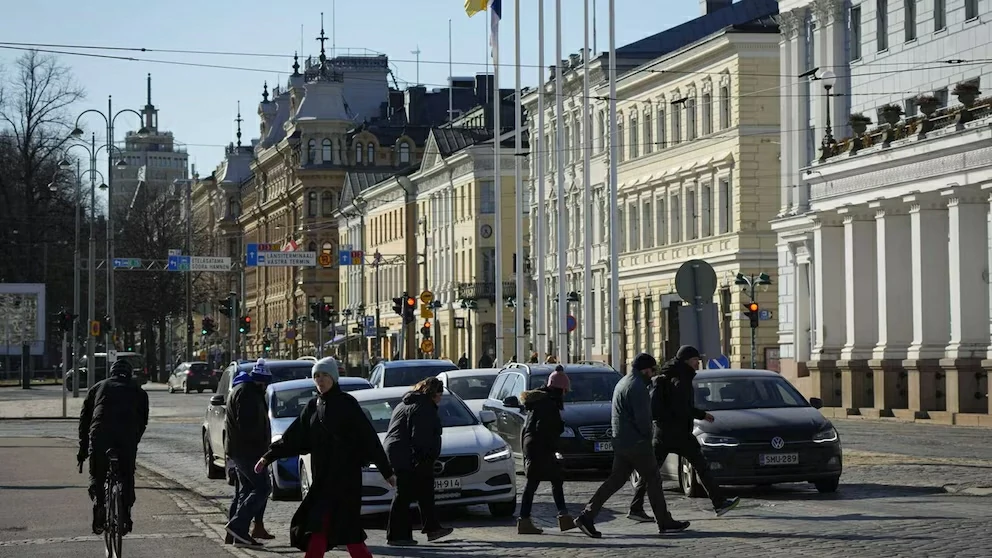Cruce peatonal en Helsinki, Finlandia parte de su plan para tener cero accidentes.